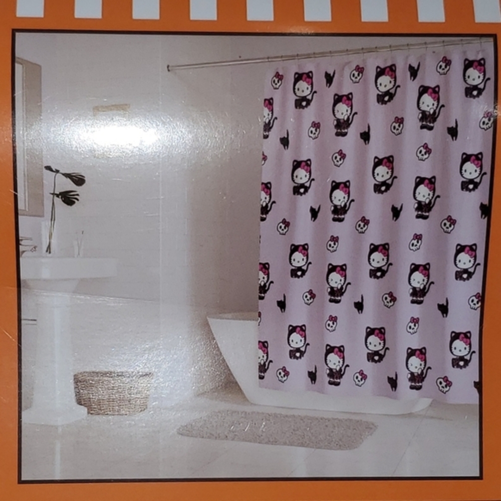 🎃Hello Kitty Halloween Shower Curtain